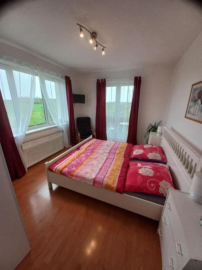 Paradise Villa Apartment Praha Bagian luar foto