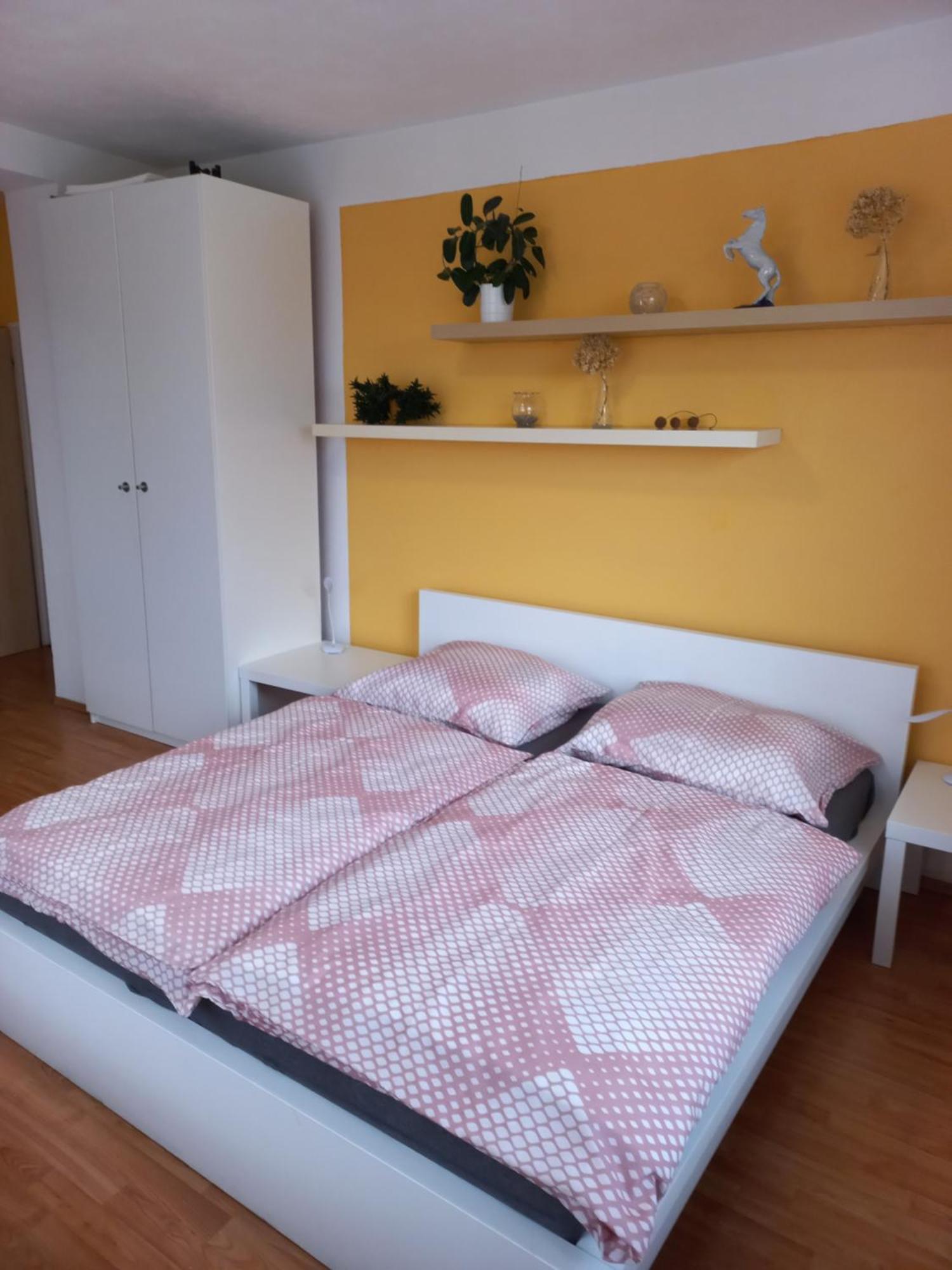 Paradise Villa Apartment Praha Bagian luar foto